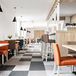 Vestina Hotel 3*