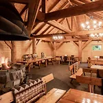 Vestina Hotel 3*