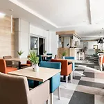 Vestina Hotel 3*