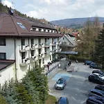 Vestina Hotel 3*