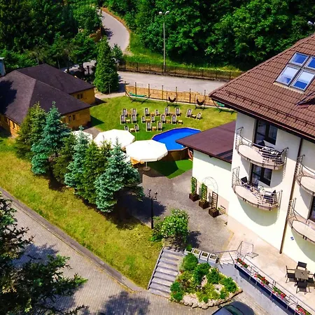 Vestina Hotel 3*